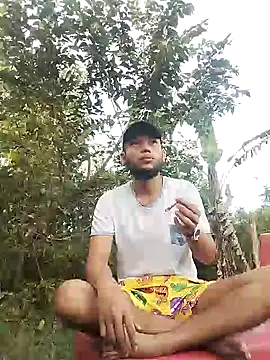 Snapshot of Zombra_42 chatting on January 15, 2025, 10:13 pm Zombra 42 online show from January 15, 2025, 10:13 pm