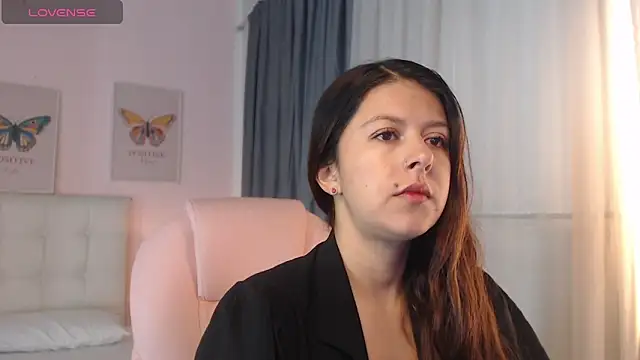 liss black online show from February 15, 2025, 12:33 pm