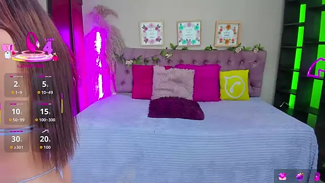 Snapshot of Lia_Keen chatting on November 25, 2025, 8:42 pm Lia Keen online show from November 25, 2025, 8:42 pm