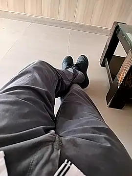 Snapshot of Delhi28 chatting on October 3, 2025, 9:50 am Delhi28 online show from October 3, 2025, 9:50 am