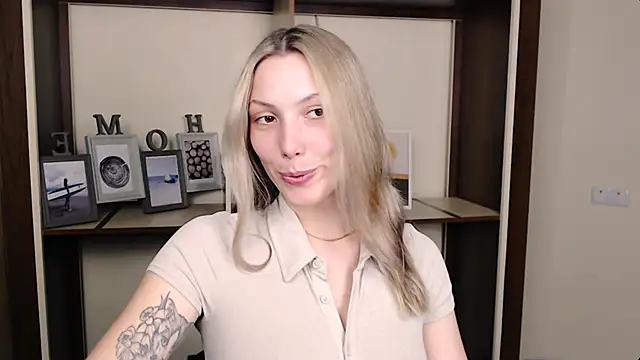 VanessaMay  online show from March 25, 2026, 5:08 pm