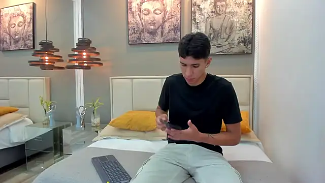 kieran derek online show from November 15, 2025, 3:48 am