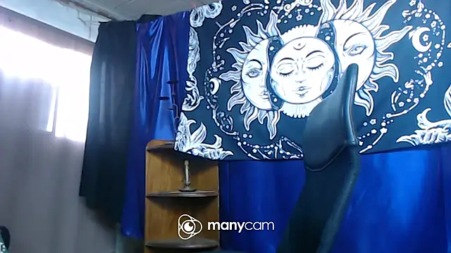 liriomilf online show from March 31, 2026, 7:58 pm