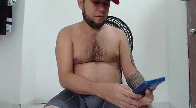 Snapshot of very2_sexy chatting on February 4, 2025, 2:21 pm very2 sexy online show from February 4, 2025, 2:21 pm