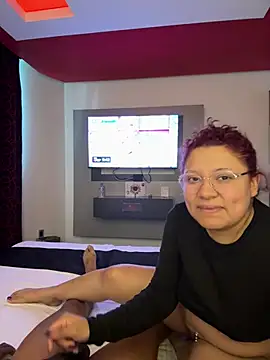 Snapshot of m0ondolly chatting on July 7, 2026, 12:02 am m0ondolly online show from July 7, 2026, 12:02 am