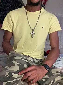 Snapshot of Johnras121 chatting on February 1, 2026, 12:15 pm Johnras121 online show from February 1, 2026, 12:15 pm