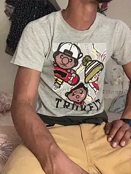 Snapshot of Johnras121 chatting on February 9, 2026, 2:15 am Johnras121 online show from February 9, 2026, 2:15 am