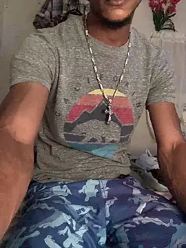 Snapshot of Johnras121 chatting on February 18, 2026, 12:06 am Johnras121 online show from February 18, 2026, 12:06 am