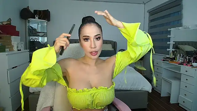 aya saki online show from December 15, 2025, 9:24 am