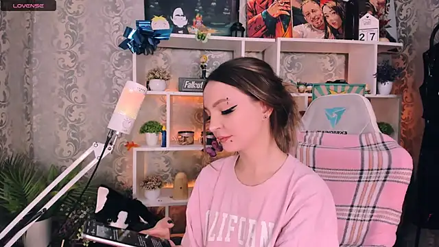  AsyaSweet online show from December 1, 2025, 11:15 am