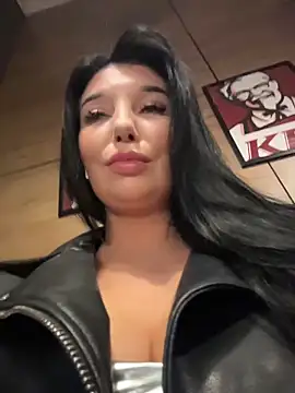 Tisha Busty online show from May 4, 2026, 12:34 pm