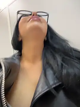 Tisha Busty online show from May 25, 2026, 11:49 am