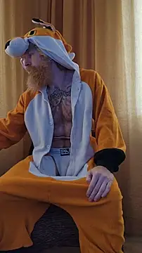 Snapshot of Gingerbeard40 chatting on December 22, 2025, 10:23 am Gingerbeard40 online show from December 22, 2025, 10:23 am