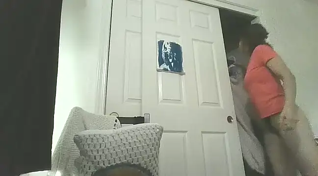 Snapshot of PompasPurpleriver chatting on December 20, 2024, 11:05 pm PompasPurpleriver online show from December 20, 2024, 11:05 pm