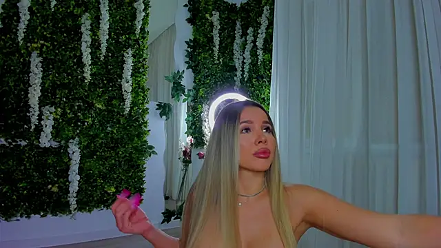 VivienCarter online show from February 26, 2026, 4:22 am