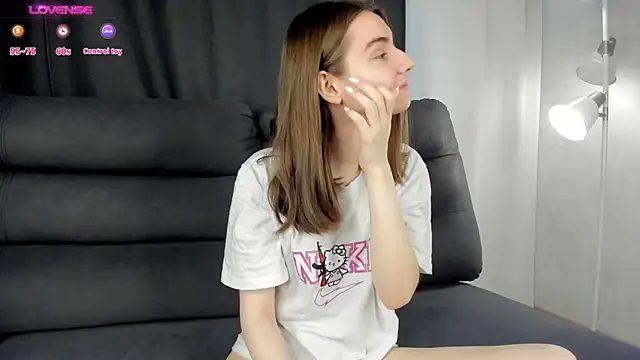 MeghanElson online show from March 21, 2025, 11:33 am