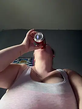 busty-bella1 online show from July 5, 2026, 7:43 pm