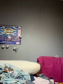 busty-bella1 online show from July 12, 2026, 6:21 pm