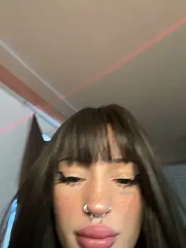 madelinexx online show from April 7, 2026, 9:10 am