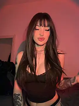 madelinexx online show from April 26, 2026, 11:30 am