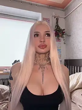 madelinexx online show from June 19, 2026, 9:13 am