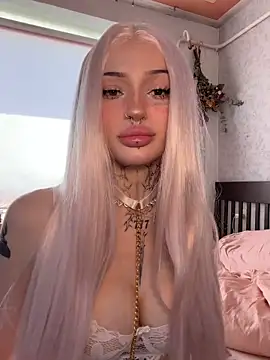 madelinexx online show from June 22, 2026, 10:12 am
