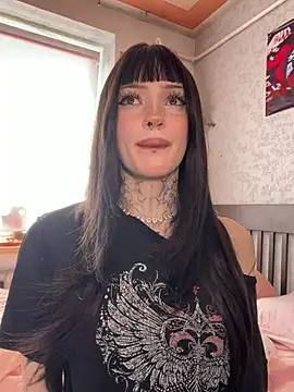 madelinexx online show from June 24, 2026, 7:51 am