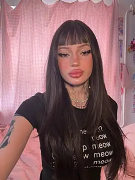 madelinexx online show from July 9, 2026, 9:46 am