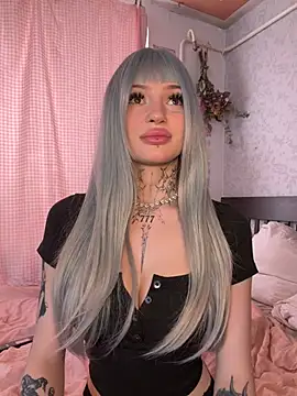 madelinexx online show from July 10, 2026, 10:40 am