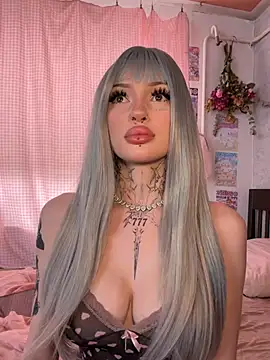 madelinexx online show from July 12, 2026, 7:43 am