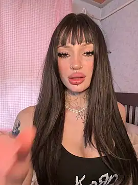 madelinexx online show from July 20, 2026, 1:02 pm