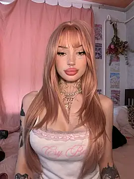 madelinexx online show from July 27, 2026, 11:28 am