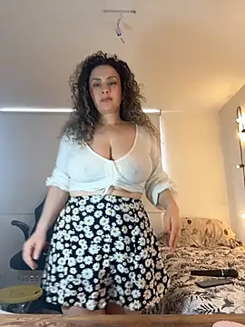 Snapshot of Elizabeth_Dupont chatting on September 15, 2025, 5:46 pm Elizabeth Dupont online show from September 15, 2025, 5:46 pm