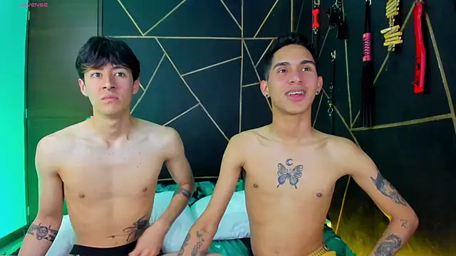 Snapshot of MillersKink chatting on December 14, 2024, 4:09 pm MillersKink online show from December 14, 2024, 4:09 pm