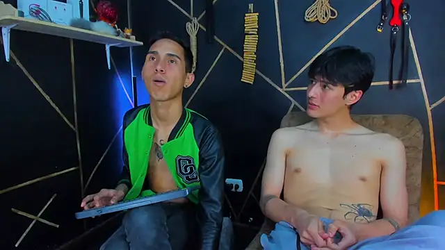 Snapshot of MillersKink chatting on February 9, 2025, 1:22 am MillersKink online show from February 9, 2025, 1:22 am