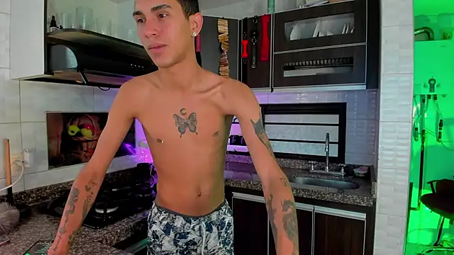 Snapshot of MillersKink chatting on November 16, 2025, 6:24 pm MillersKink online show from November 16, 2025, 6:24 pm