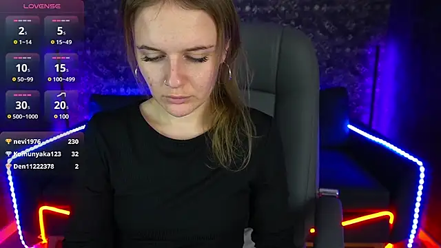 MaribelRiverr  online show from January 28, 2025, 9:30 am