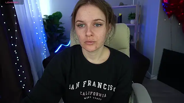 MaribelRiverr  online show from March 11, 2025, 6:53 am