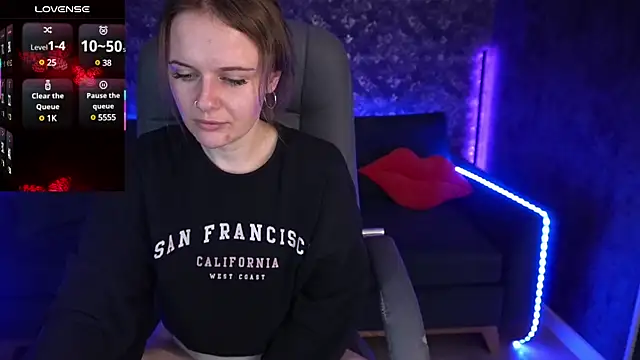 MaribelRiverr  online show from March 13, 2025, 10:26 am