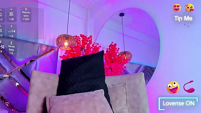 KimVelezz online show from February 3, 2025, 7:31 pm