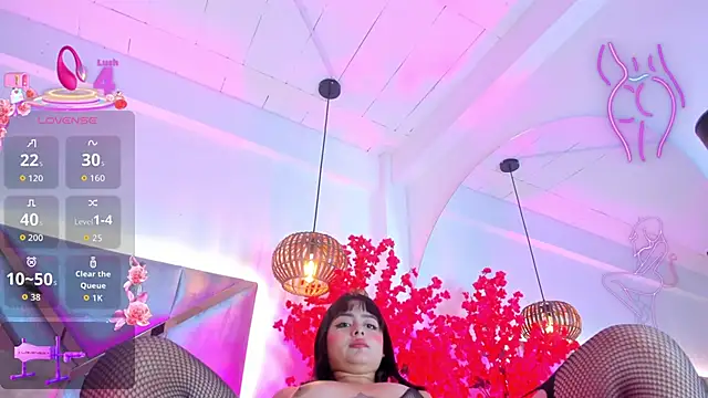 KimVelezz online show from September 10, 2025, 7:03 pm