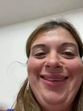 Snapshot of Lombada chatting on November 22, 2025, 8:46 am Lombada online show from November 22, 2025, 8:46 am