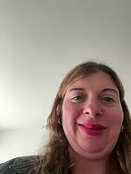 Snapshot of Lombada chatting on November 28, 2025, 10:29 am Lombada online show from November 28, 2025, 10:29 am