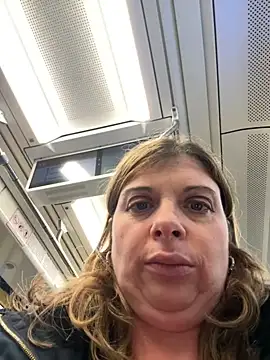 Snapshot of Lombada chatting on November 29, 2025, 3:26 pm Lombada online show from November 29, 2025, 3:26 pm