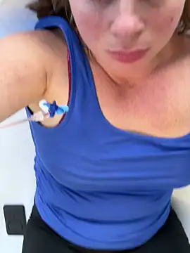 Snapshot of Lombada chatting on December 3, 2025, 7:49 am Lombada online show from December 3, 2025, 7:49 am