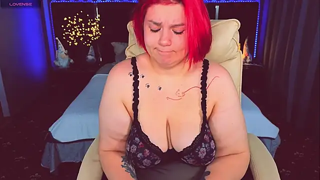 Snapshot of BettyDark chatting on January 9, 2026, 9:16 pm BettyDark online show from January 9, 2026, 9:16 pm