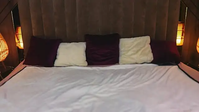 Snapshot of BettyDark chatting on May 22, 2026, 8:14 pm BettyDark online show from May 22, 2026, 8:14 pm