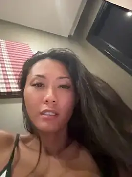 Snapshot of thai-dreamgirl chatting on April 17, 2026, 12:52 pm thai-dreamgirl online show from April 17, 2026, 12:52 pm