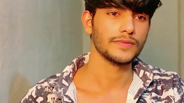 kingkartik7 online show from February 7, 2026, 3:27 pm