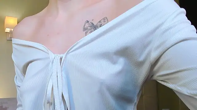 Snapshot of Stacy_River chatting on February 20, 2025, 12:25 pm Stacy River online show from February 20, 2025, 12:25 pm